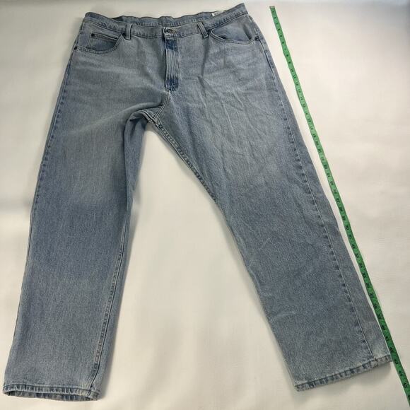 Wrangler Relaxed Fit Straight Leg Jeans Men's Blue Light Wash Size. 40x32 - Picture 7 of 10